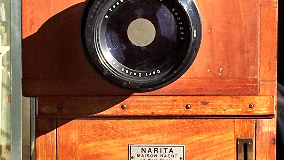 Narita 18x24 cm wooden folding camera